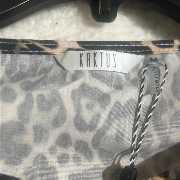 Kaktus Brown Leopard Peplum Blouse Ptp 19” - Picture 4 of 6